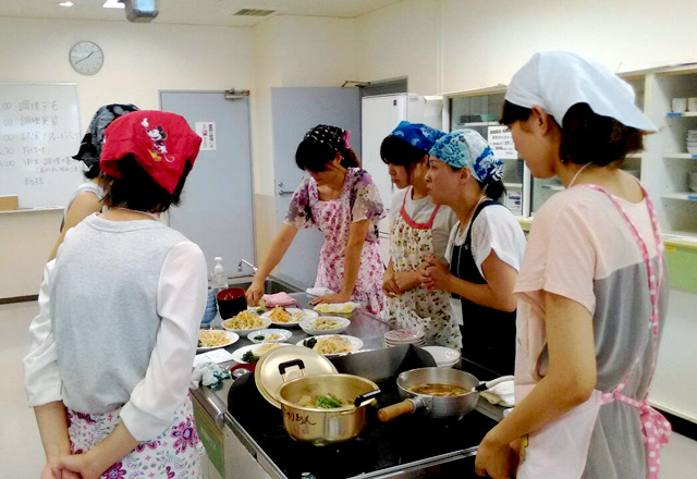 グループワークで仲間と共に考える時間は受講生にとって精神的にも有意義な時間